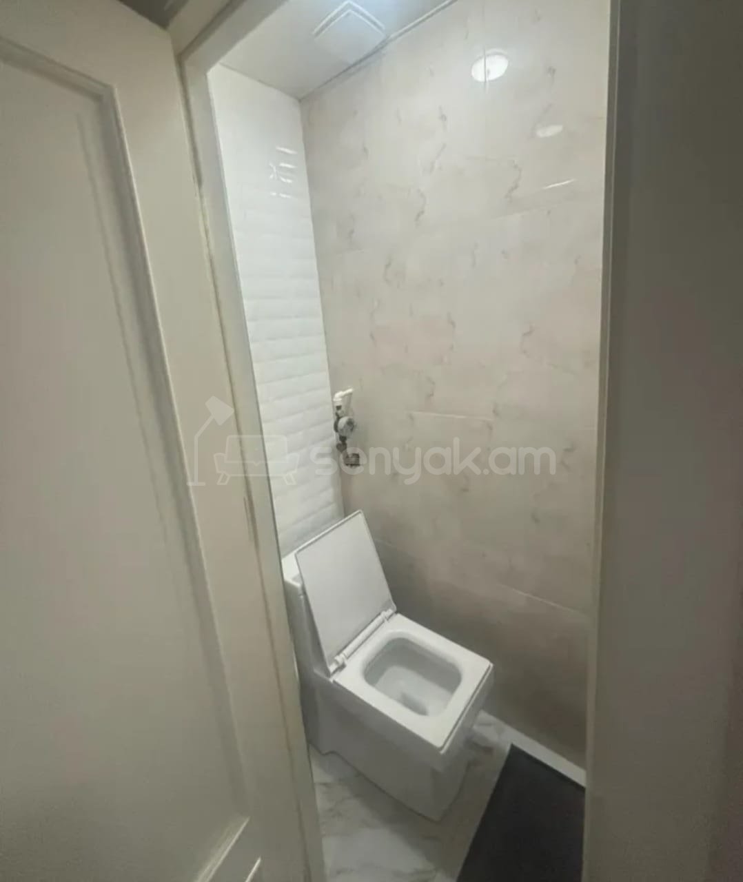 4 Սենյականոց Բնակարան, 90քմ, 1/4 հարկ, Կապիտալ Վերանորոգված