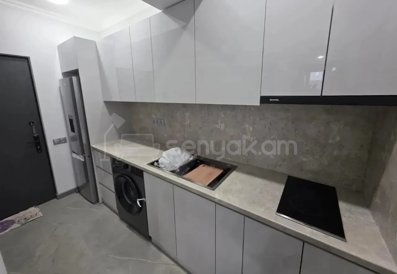 1 Սենյականոց Բնակարան, 27քմ, 11/12 հարկ, Դիզայներական Վերանորոգված