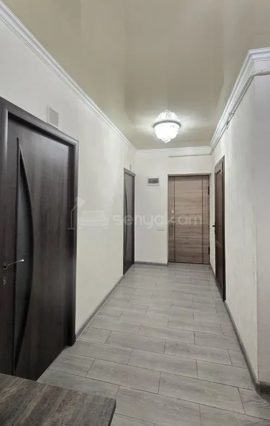 3 Սենյականոց Բնակարան Քարե Շենքում, 60քմ, 1/5 հարկ, Դիզայներական Վերանորոգված, Կահավորված, Արևկող