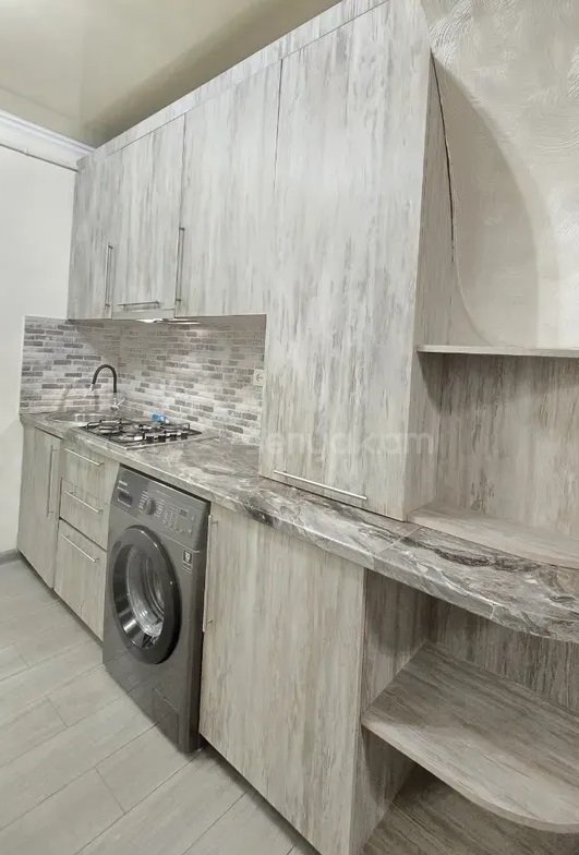 3 Սենյականոց Բնակարան Քարե Շենքում, 60քմ, 1/5 հարկ, Դիզայներական Վերանորոգված, Կահավորված, Արևկող