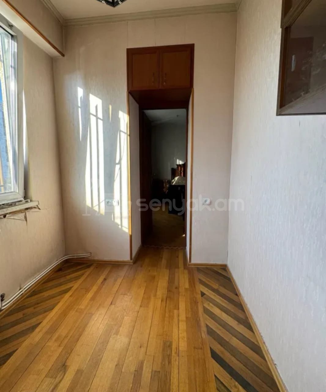 4 Սենյականոց Բնակարան Քարե Շենքում, 103քմ, 3/3 հարկ, Կապիտալ Վերանորոգված