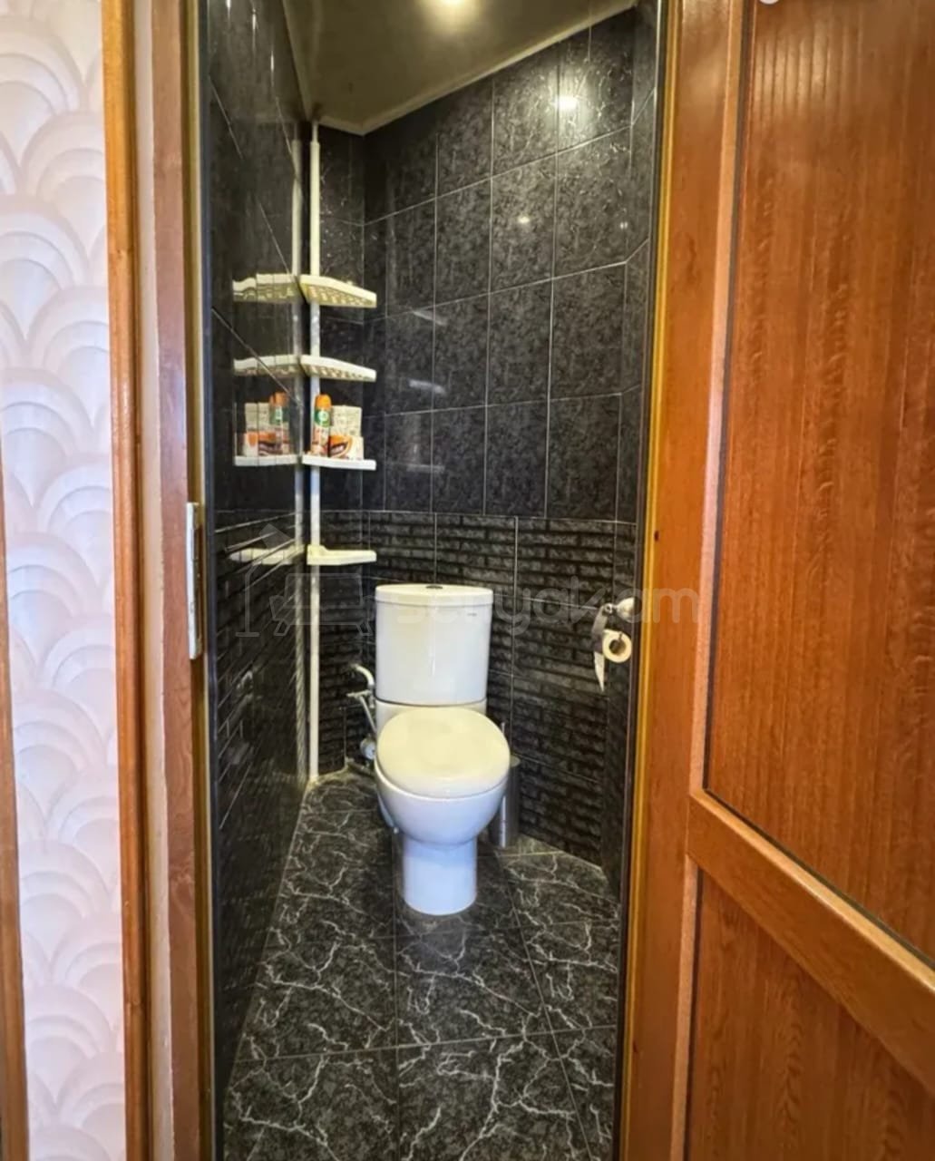 4 Սենյականոց Բնակարան Քարե Շենքում, 103քմ, 3/3 հարկ, Կապիտալ Վերանորոգված