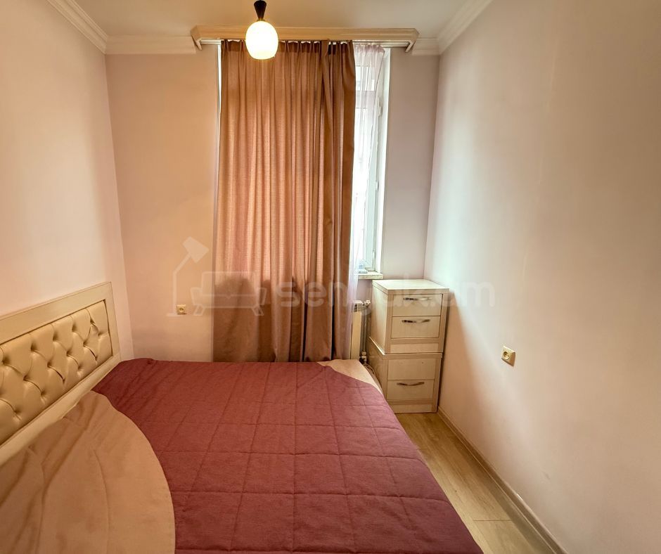 2 Սենյականոց Բնակարան Քարե Շենքում, 45քմ, 4/5 հարկ, Կապիտալ Վերանորոգված