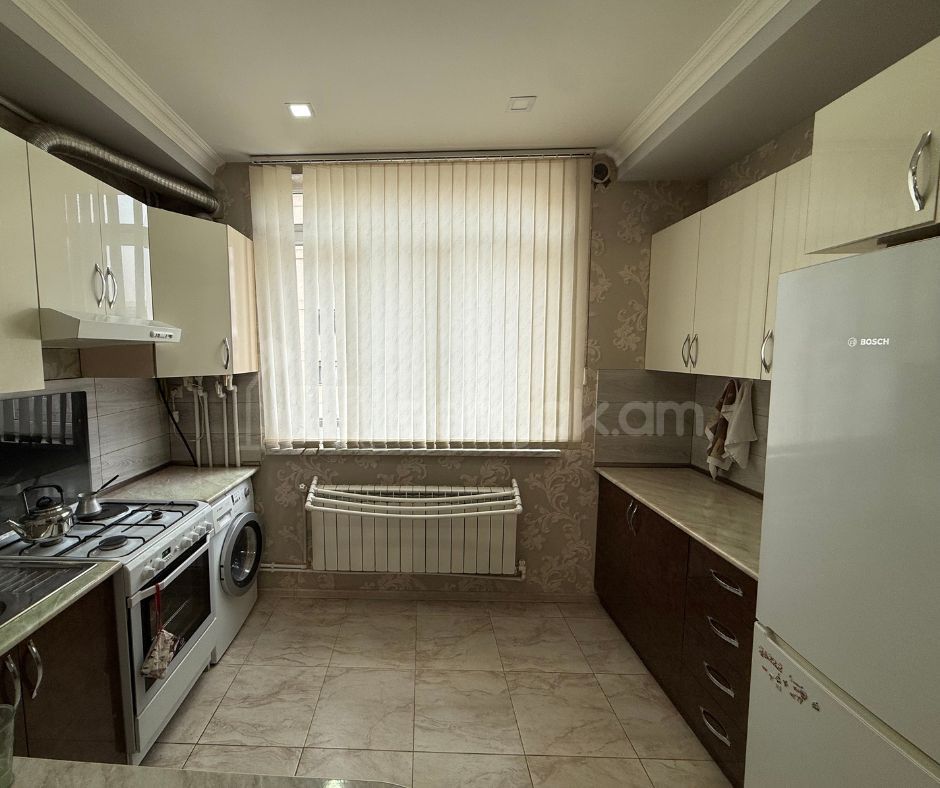 2 Սենյականոց Բնակարան Քարե Շենքում, 45քմ, 4/5 հարկ, Կապիտալ Վերանորոգված