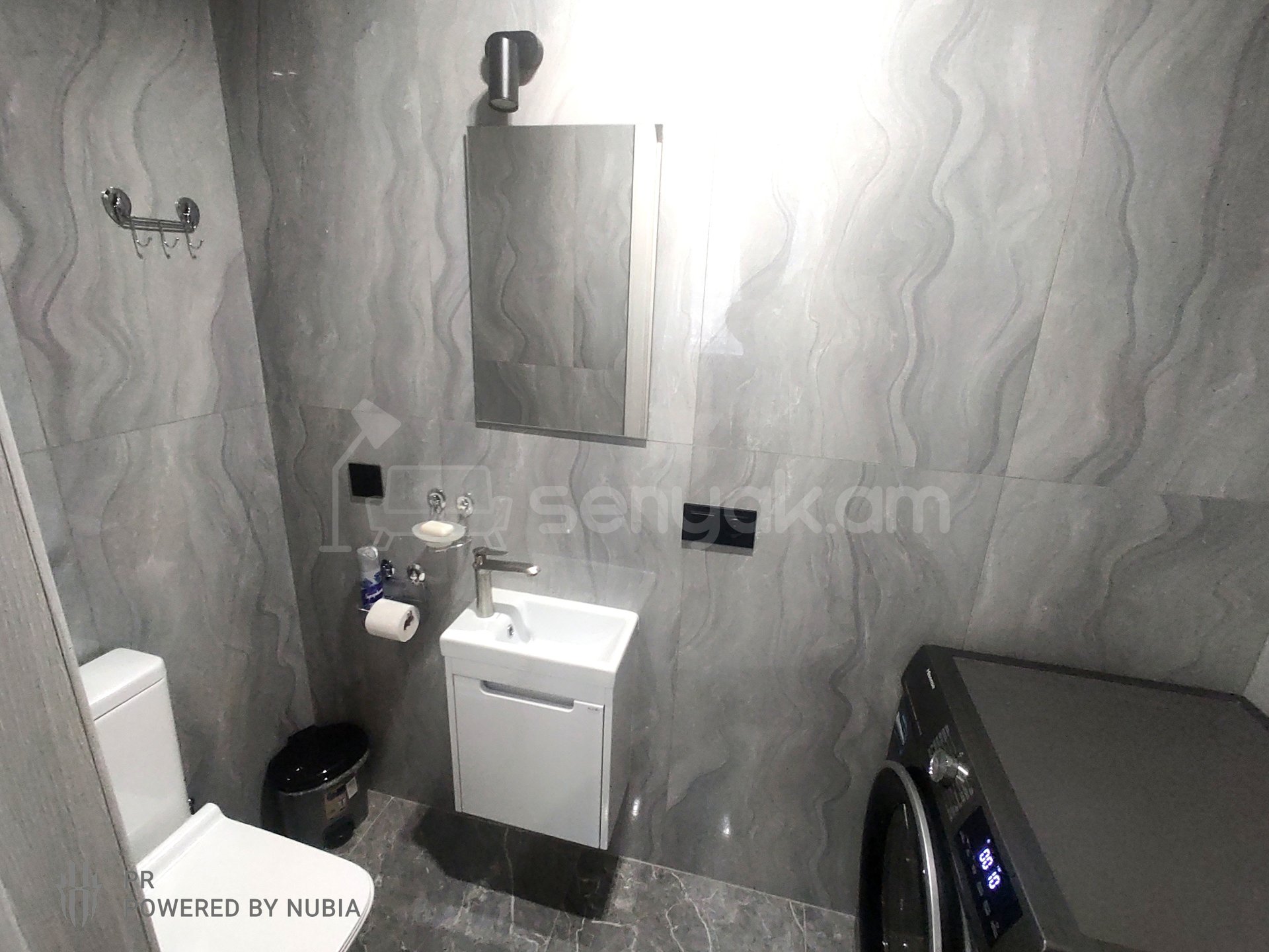 3 Սենյականոց Բնակարան Քարե Շենքում, 65քմ, 1/4 հարկ, Դիզայներական Վերանորոգված, Կահավորված, Արևկող