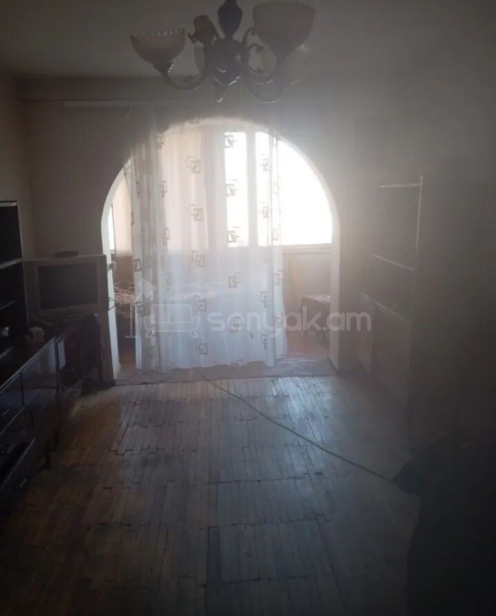 2 Սենյականոց Բնակարան, 50քմ, 5/5 հարկ, Պետական Վիճակում