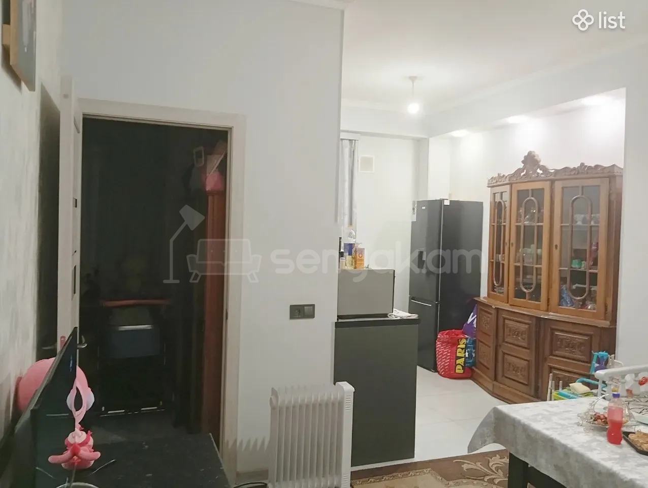 2 Սենյականոց Բնակարան Քարե Շենքում, 50քմ, 1/9 հարկ, Նորմալ Վիճակում, Կահավորված