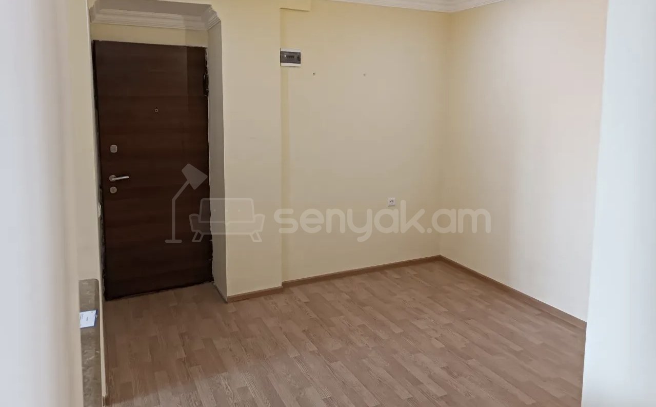 3 Սենյականոց Բնակարան, 70քմ, 9/9 հարկ, Կապիտալ Վերանորոգված, Կահավորված, Արևկող