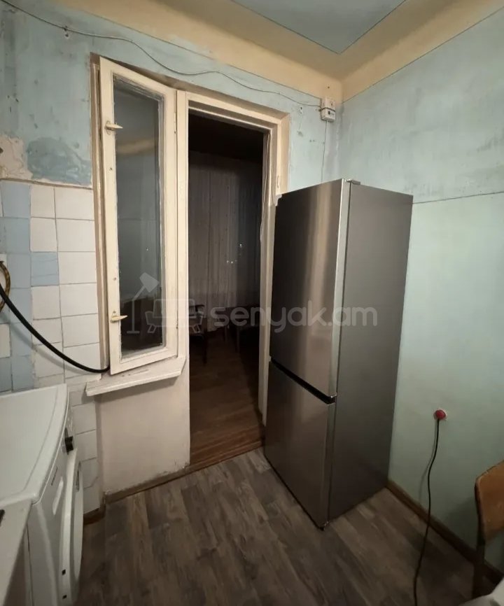 3 Սենյականոց Բնակարան, 72քմ, 4/9 հարկ, Նորմալ Վիճակում, Կահավորված, Արևկող