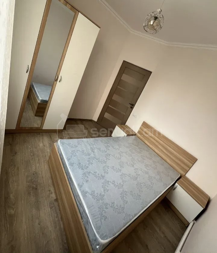 2 Սենյականոց Բնակարան Քարե Շենքում, 56քմ, 2/4 հարկ, Կապիտալ Վերանորոգված, Կահավորված