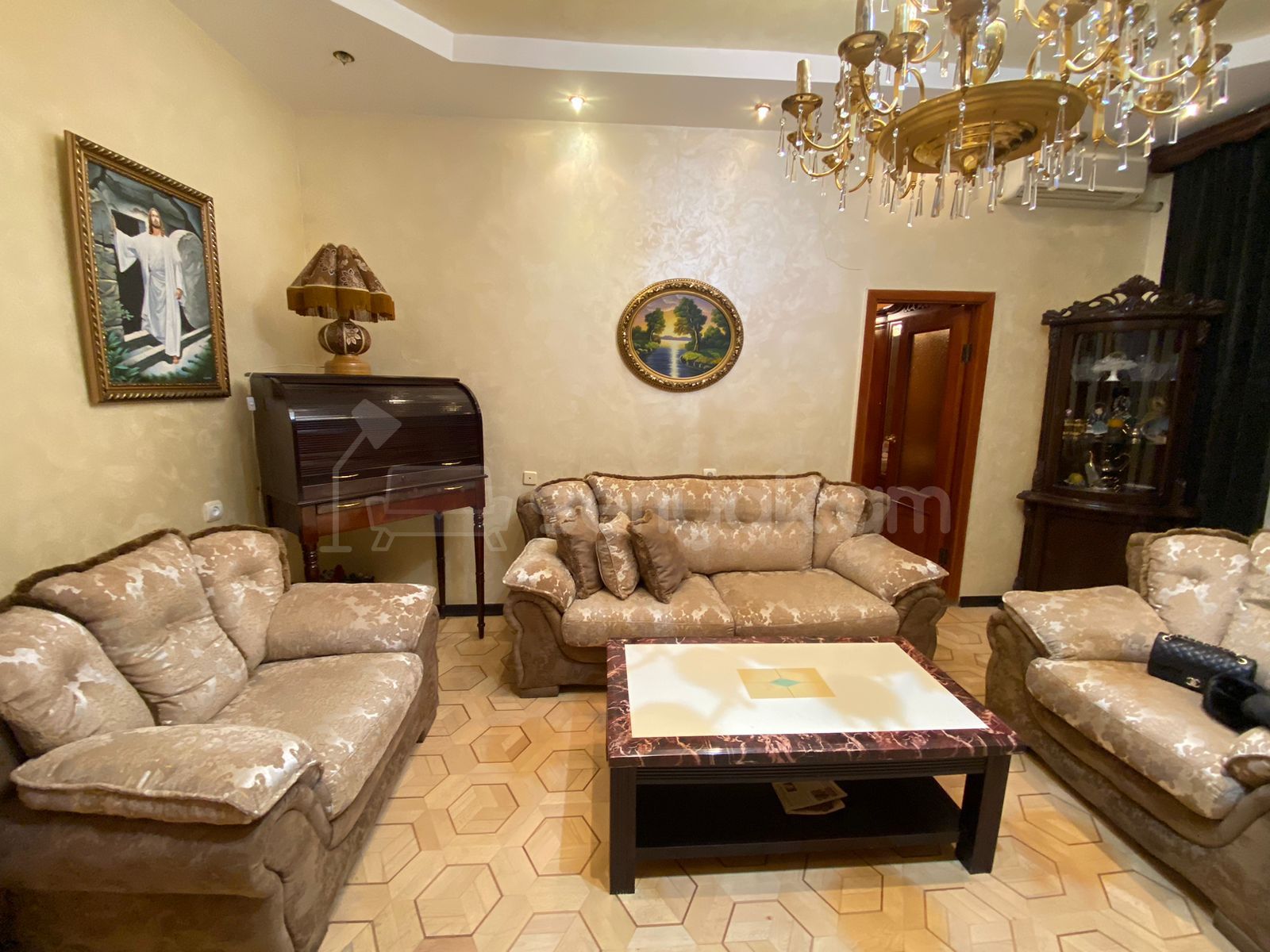 3 Սենյականոց Բնակարան Քարե Շենքում, 74քմ, 3/5 հարկ, Կապիտալ Վերանորոգված, Կահավորված