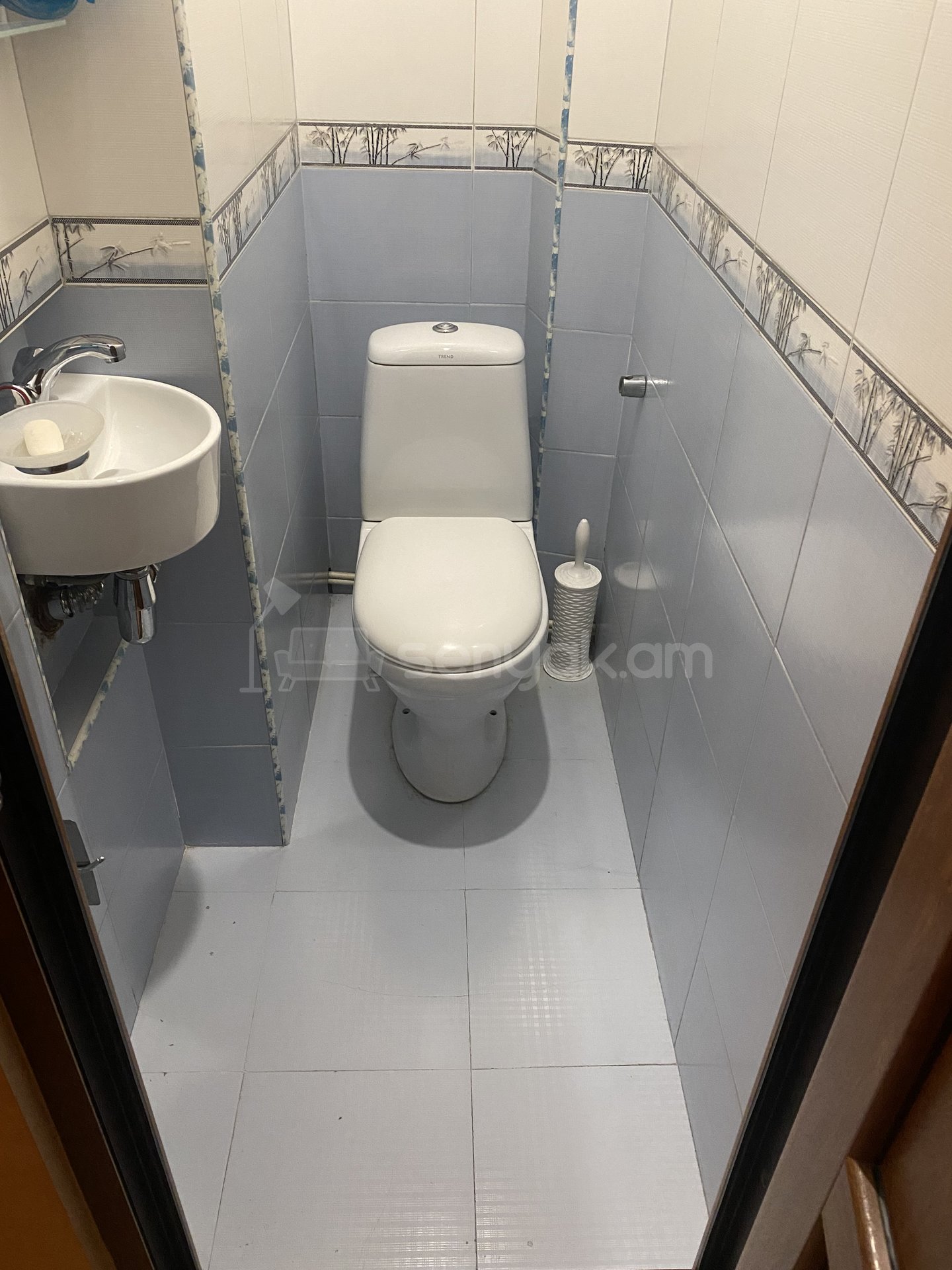 3 Սենյականոց Բնակարան Քարե Շենքում, 74քմ, 3/5 հարկ, Կապիտալ Վերանորոգված, Կահավորված