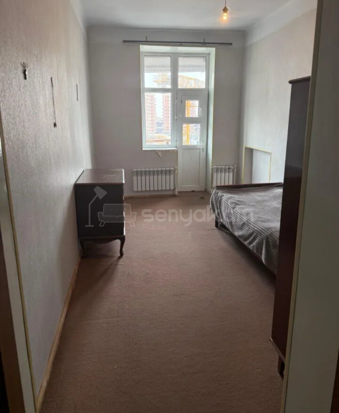 2 Սենյականոց Բնակարան Քարե Շենքում, 70քմ, 4/4 հարկ, Նորմալ Վիճակում, Կահավորված