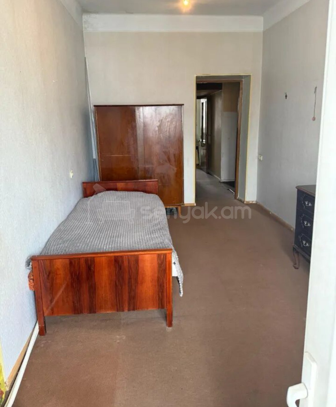 2 Սենյականոց Բնակարան Քարե Շենքում, 70քմ, 4/4 հարկ, Նորմալ Վիճակում, Կահավորված