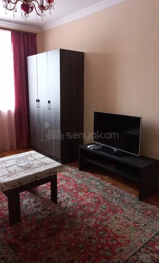 2 Սենյականոց Բնակարան Քարե Շենքում, 33քմ, 3/4 հարկ, Կապիտալ Վերանորոգված, Կահավորված