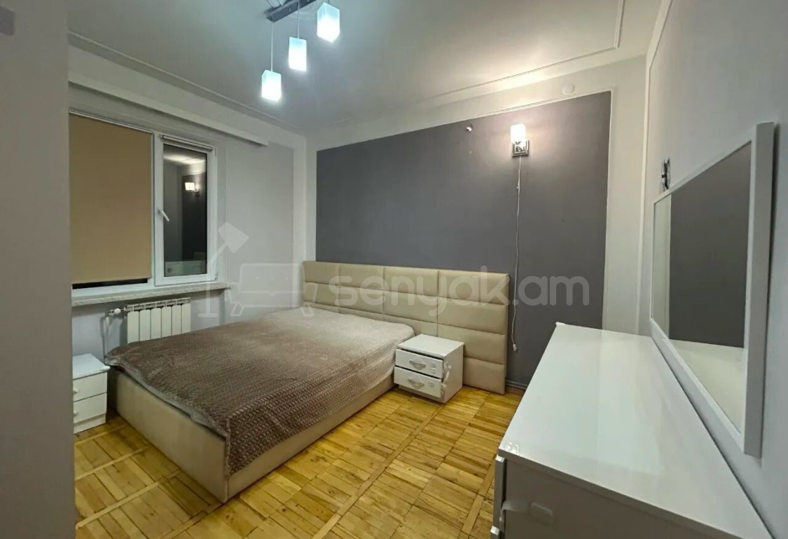 3 Սենյականոց Բնակարան, 100քմ, 2/9 հարկ, Նորմալ Վիճակում, Կահավորված