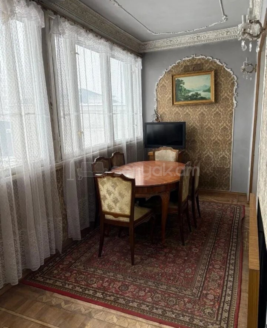 3 Սենյականոց Բնակարան Քարե Շենքում, 130քմ, 3/5 հարկ, Պետական Վիճակում