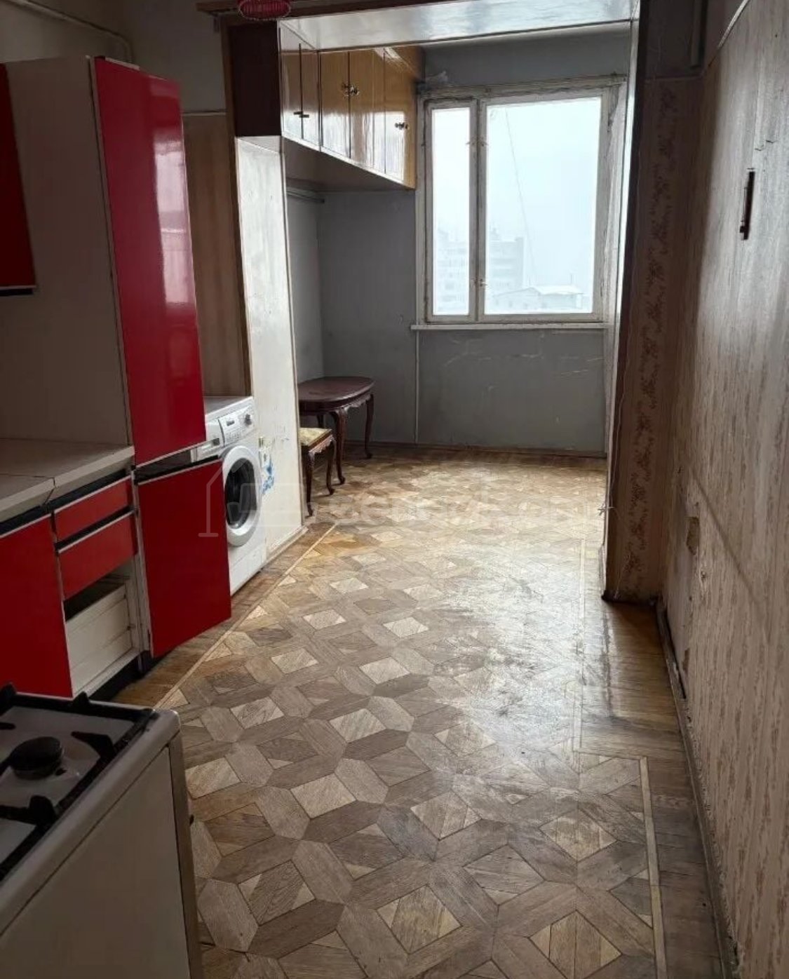 3 Սենյականոց Բնակարան Քարե Շենքում, 130քմ, 3/5 հարկ, Պետական Վիճակում