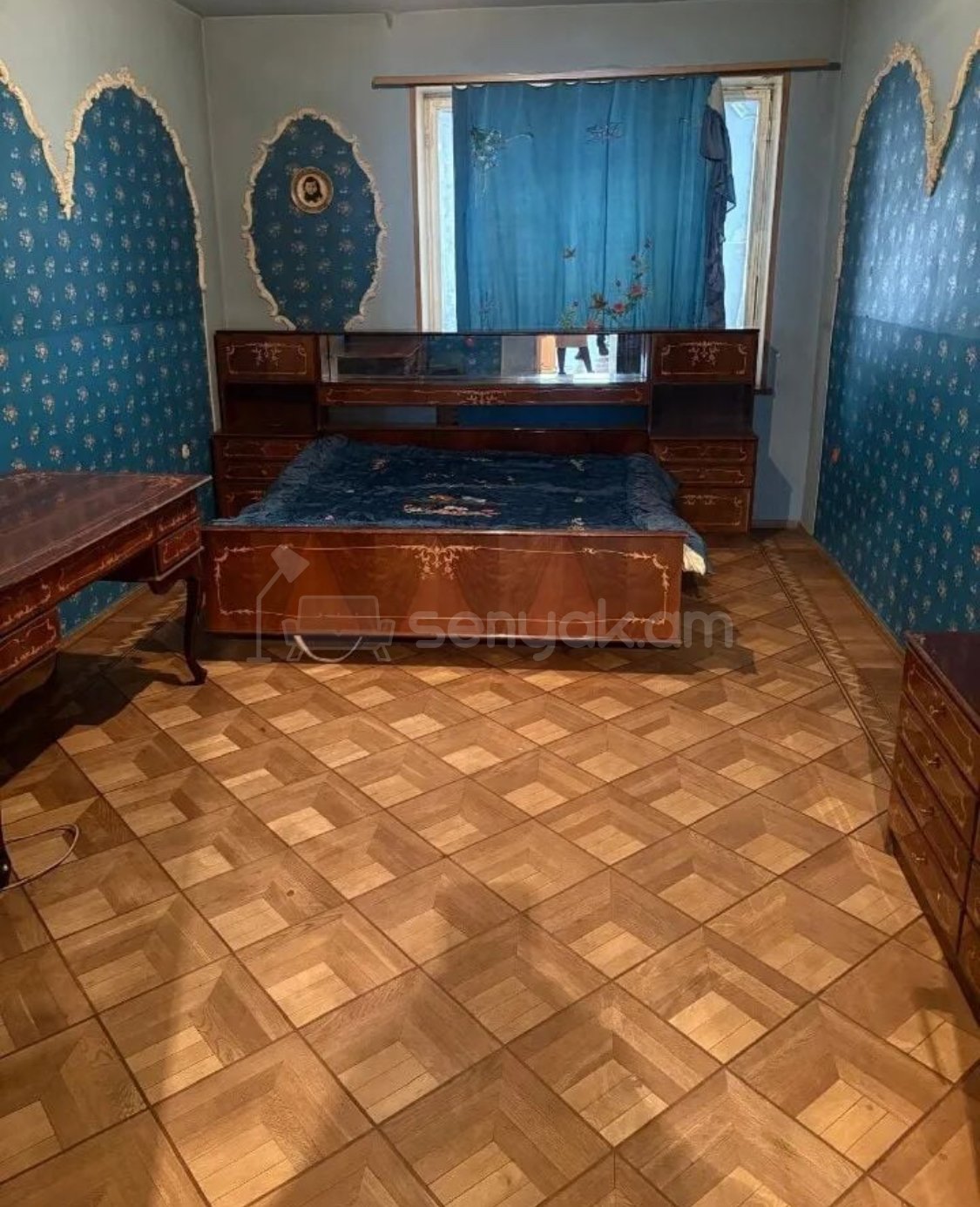 3 Սենյականոց Բնակարան Քարե Շենքում, 130քմ, 3/5 հարկ, Պետական Վիճակում