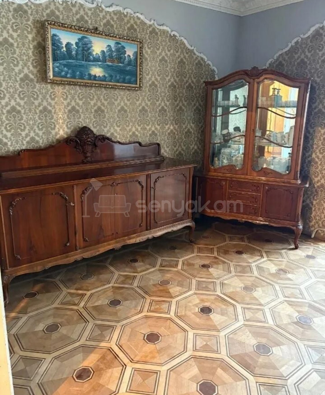 3 Սենյականոց Բնակարան Քարե Շենքում, 130քմ, 3/5 հարկ, Պետական Վիճակում