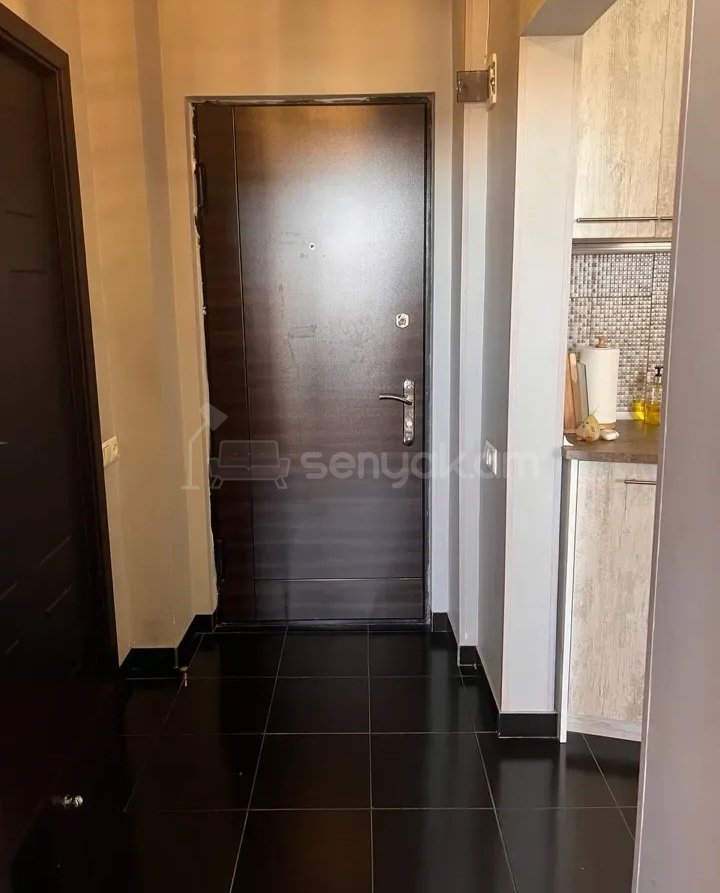 2 Սենյականոց Բնակարան Քարե Շենքում, 36քմ, 3/5 հարկ, Կապիտալ Վերանորոգված, Կահավորված