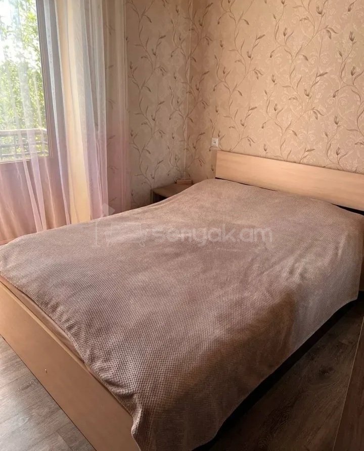 2 Սենյականոց Բնակարան Քարե Շենքում, 36քմ, 3/5 հարկ, Կապիտալ Վերանորոգված, Կահավորված