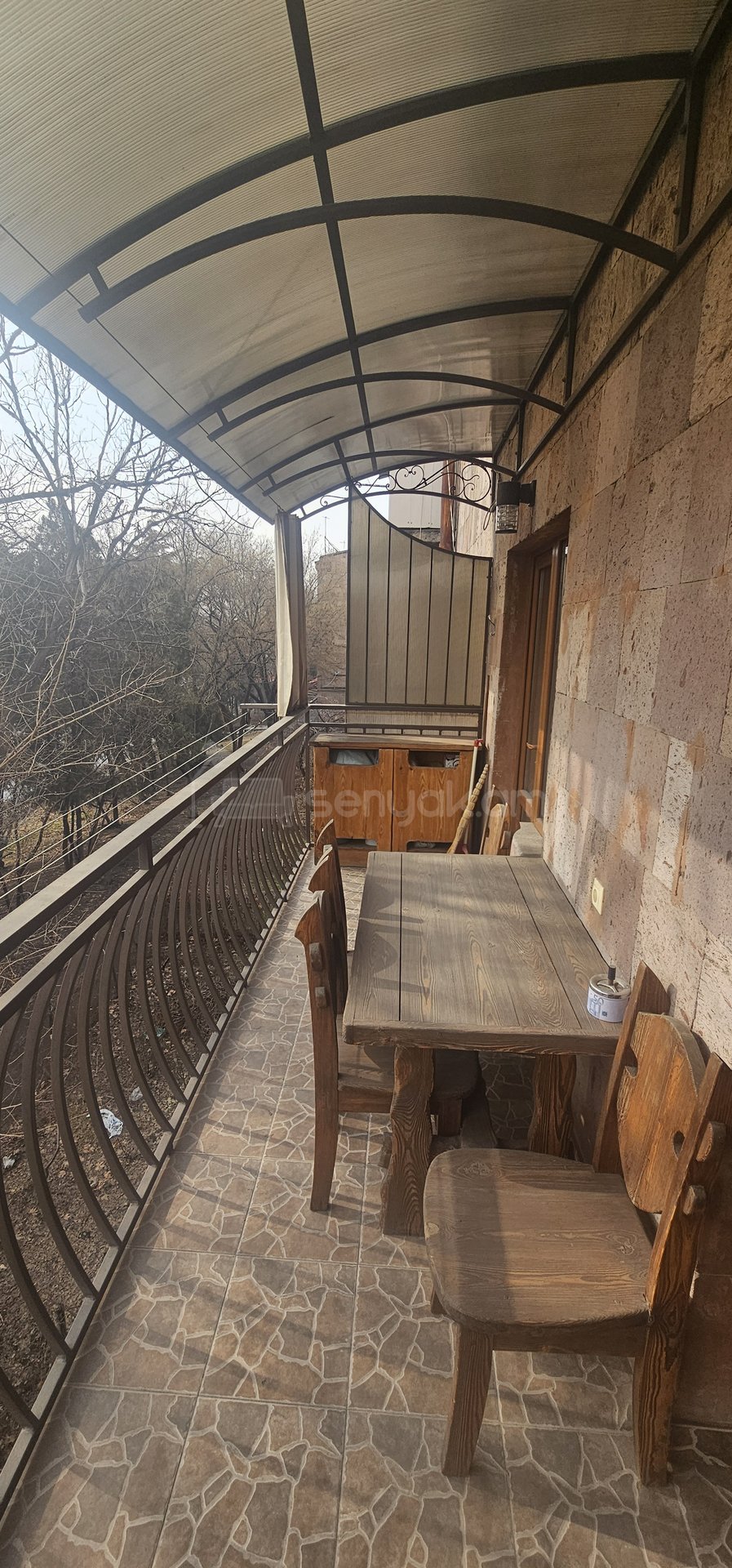 3 Սենյականոց Բնակարան Քարե Շենքում, 80քմ, 3/4 հարկ, Կապիտալ Վերանորոգված, Կահավորված, Արևկող