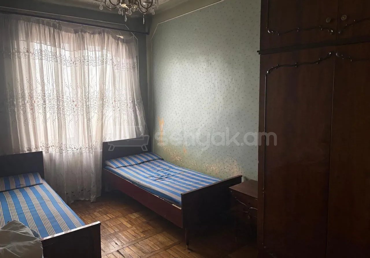 2 Սենյականոց Բնակարան, 70քմ, 5/5 հարկ, Նորմալ Վիճակում, Կահավորված