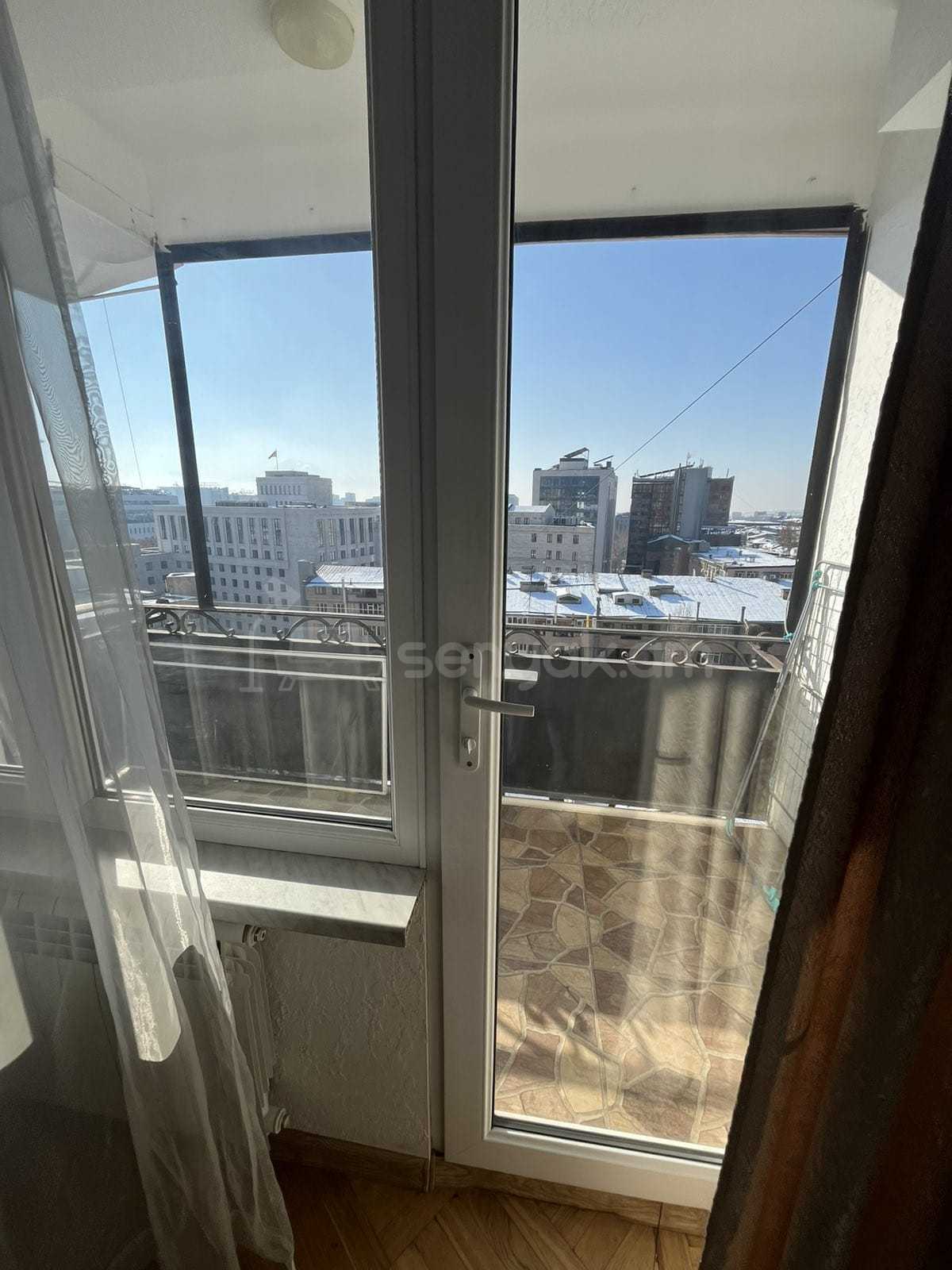 Քնելու Տեղ 11/11 հարկ