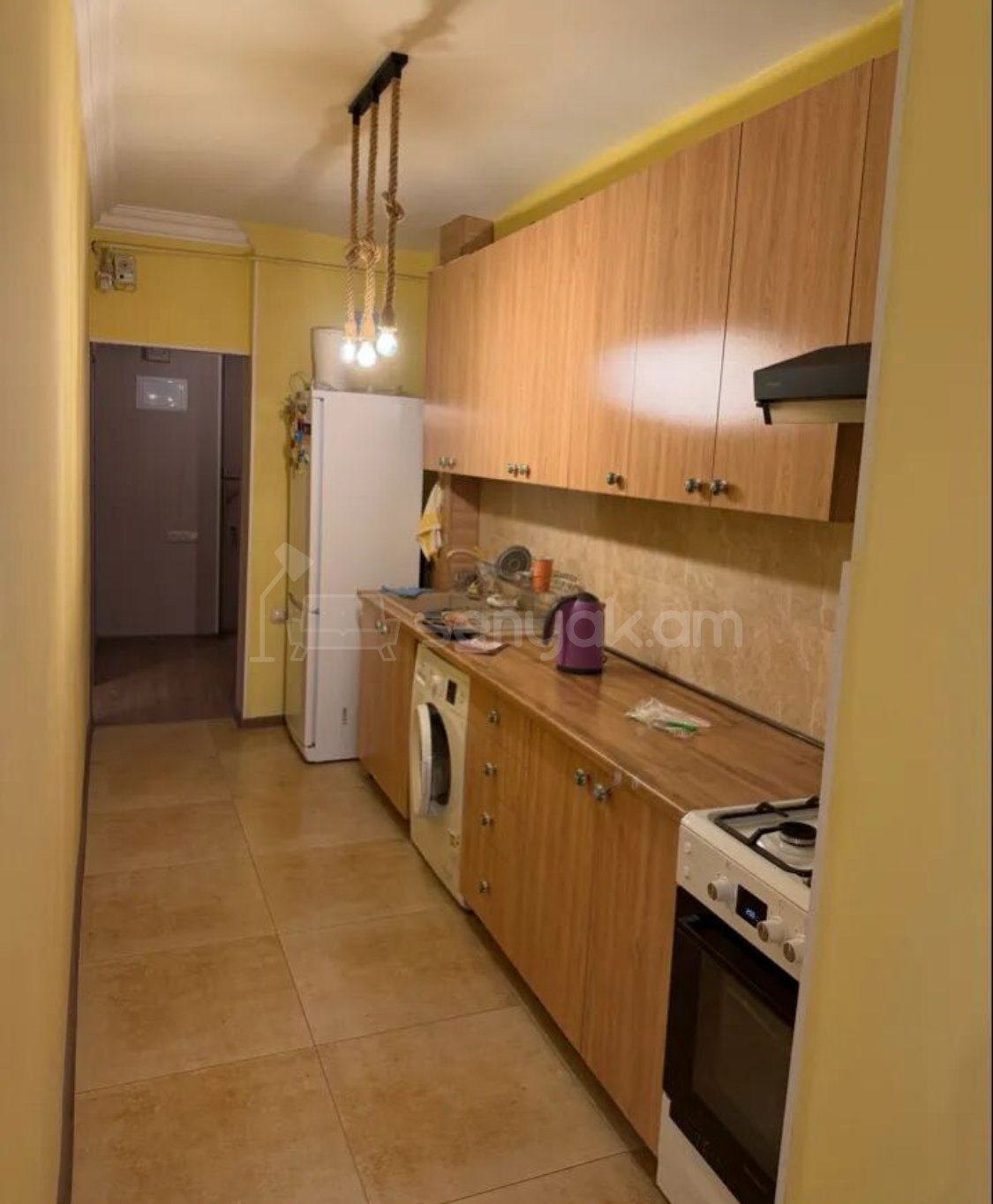 2 Սենյականոց Բնակարան Քարե Շենքում, 70քմ, 3/3 հարկ, Կապիտալ Վերանորոգված, Կահավորված