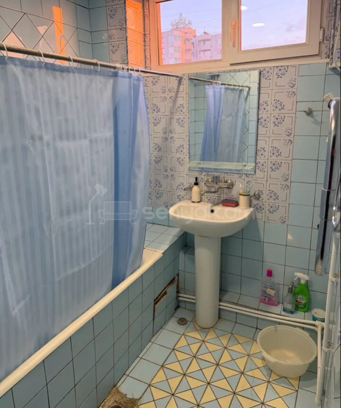 2 Սենյականոց Բնակարան Քարե Շենքում, 70քմ, 3/3 հարկ, Կապիտալ Վերանորոգված, Կահավորված