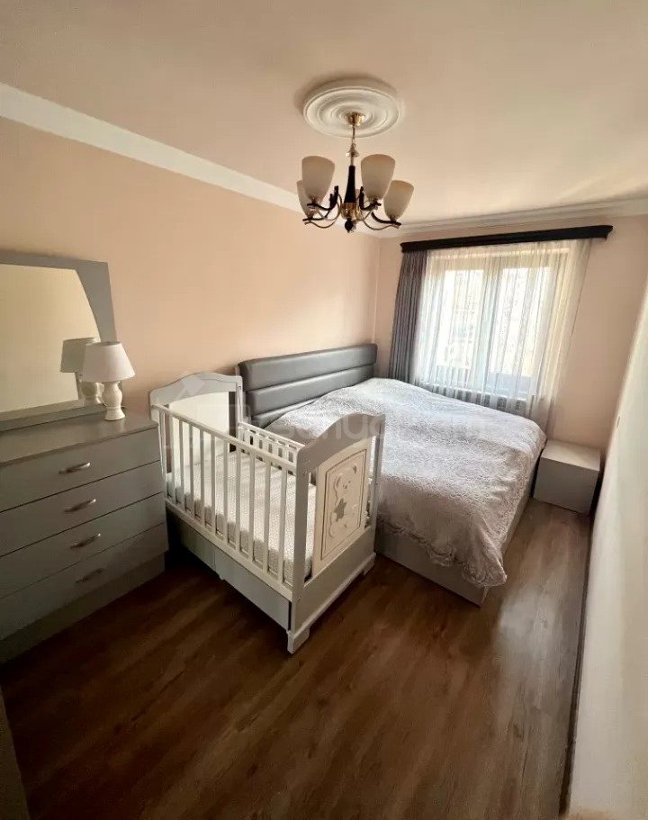 3 Սենյականոց Բնակարան Քարե Շենքում, 67քմ, 3/5 հարկ, Կապիտալ Վերանորոգված