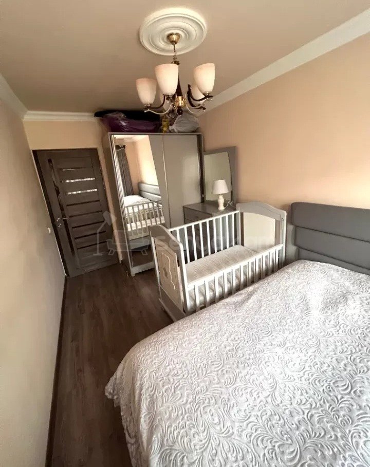 3 Սենյականոց Բնակարան Քարե Շենքում, 67քմ, 3/5 հարկ, Կապիտալ Վերանորոգված