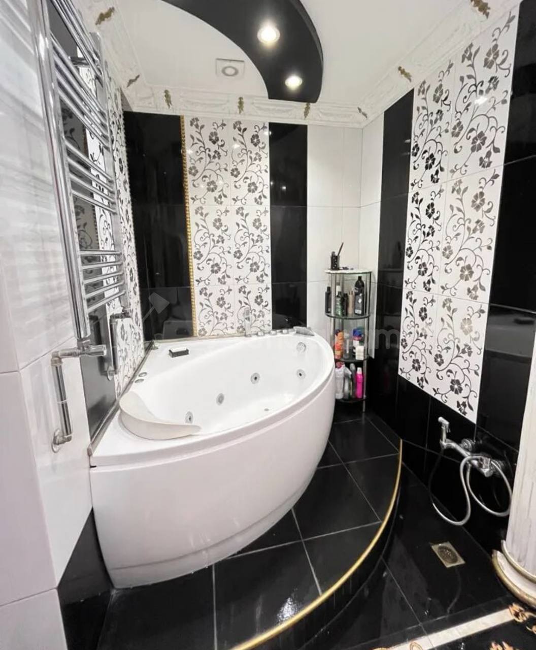 2 Սենյականոց Բնակարան, 67քմ, 2/9 հարկ, Դիզայներական Վերանորոգված