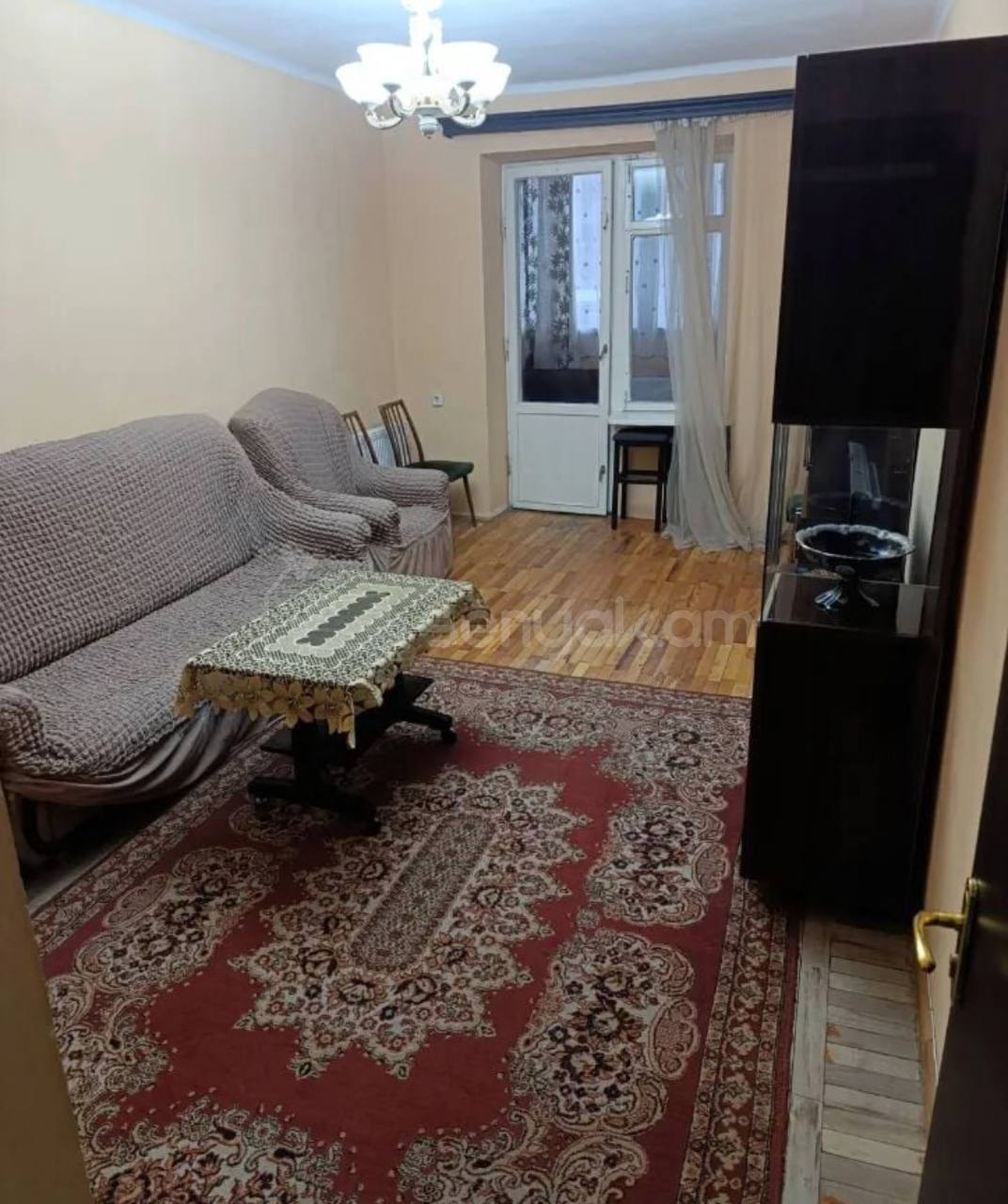 3 Սենյականոց Բնակարան Քարե Շենքում, 60քմ, 3/5 հարկ, Կոսմետիկ Վերանորոգված, Կահավորված