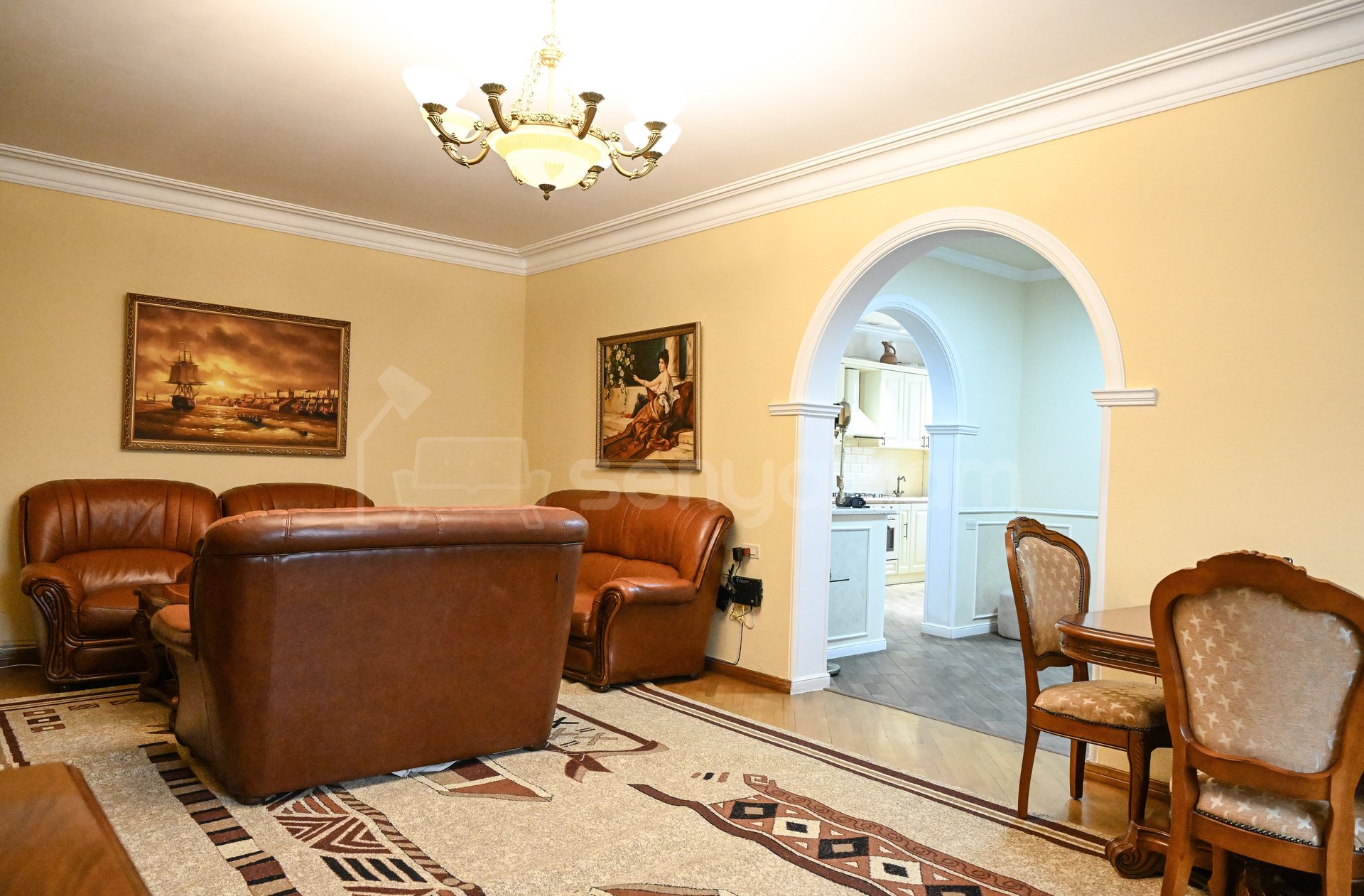 4 Սենյականոց Սեփական Տուն, 180քմ, Կապիտալ Վերանորոգված, Կահավորված, Ավտոտնակով