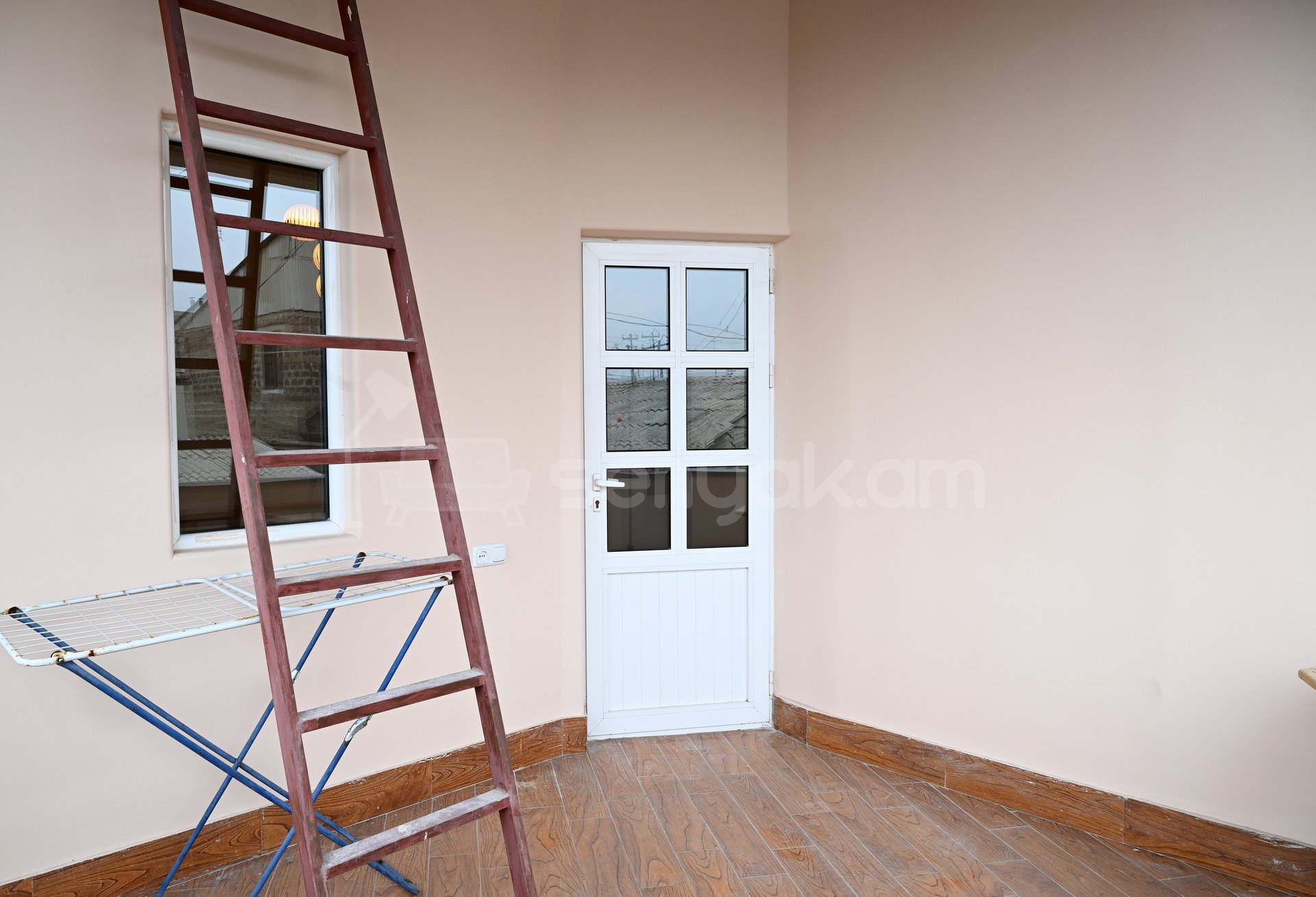 4 Սենյականոց Սեփական Տուն, 180քմ, Կապիտալ Վերանորոգված, Կահավորված, Ավտոտնակով