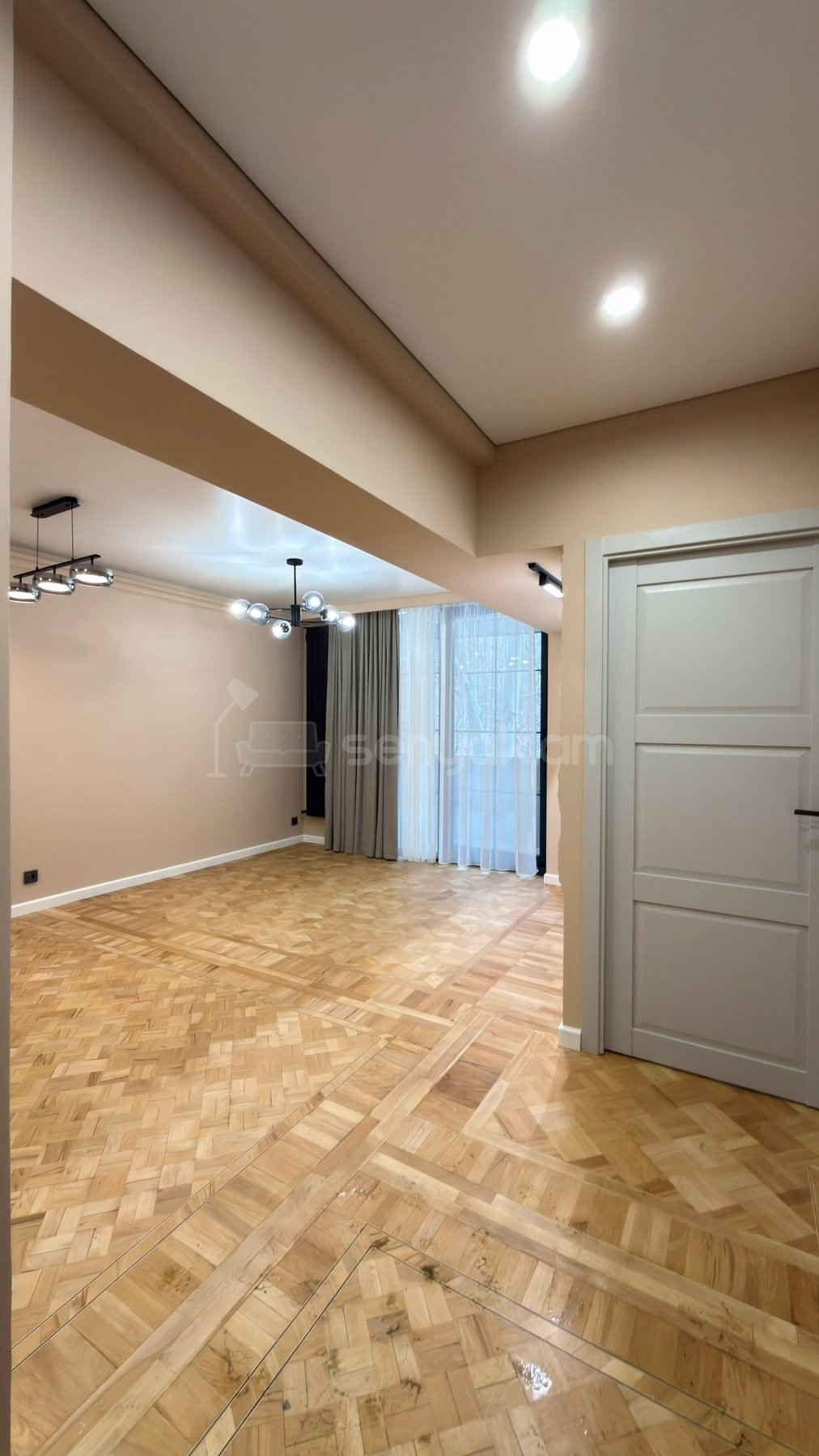 2 Սենյականոց Բնակարան, 41քմ, 2/9 հարկ, Դիզայներական Վերանորոգված