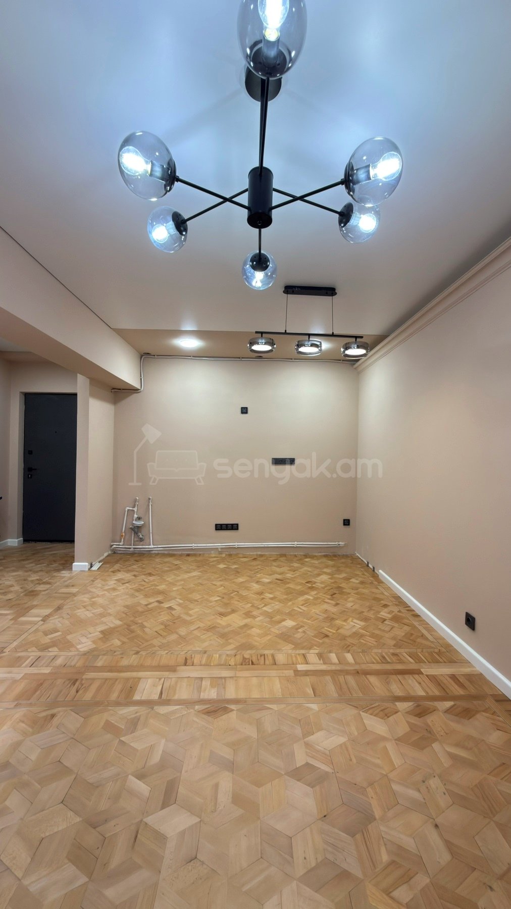 2 Սենյականոց Բնակարան, 41քմ, 2/9 հարկ, Դիզայներական Վերանորոգված