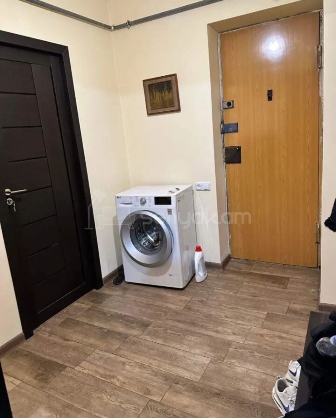 2 Սենյականոց Բնակարան Քարե Շենքում, 44քմ, 3/7 հարկ, Դիզայներական Վերանորոգված