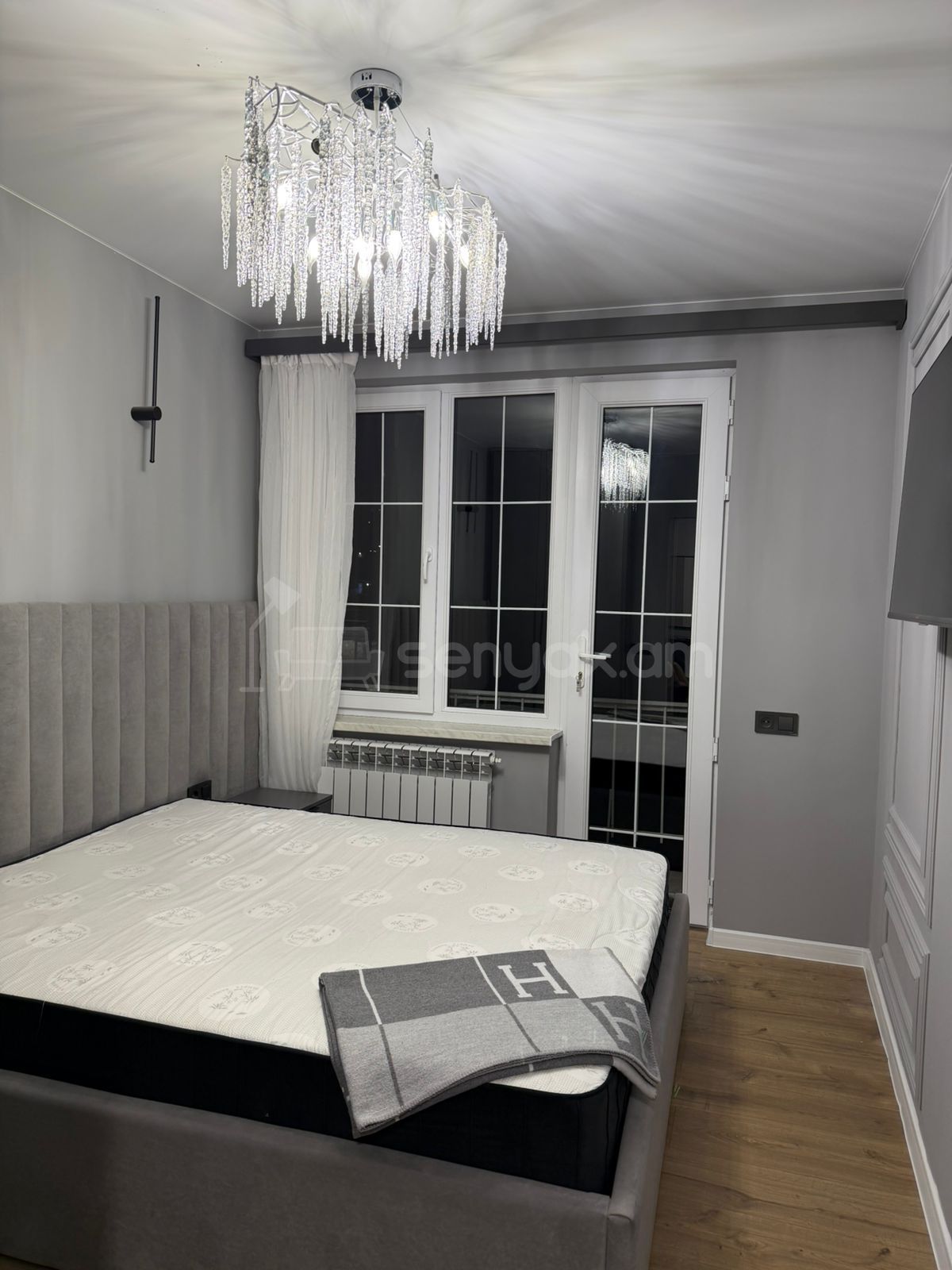 2 Սենյականոց Բնակարան Քարե Շենքում, 40քմ, 5/5 հարկ, Դիզայներական Վերանորոգված, Կահավորված, Արևկող