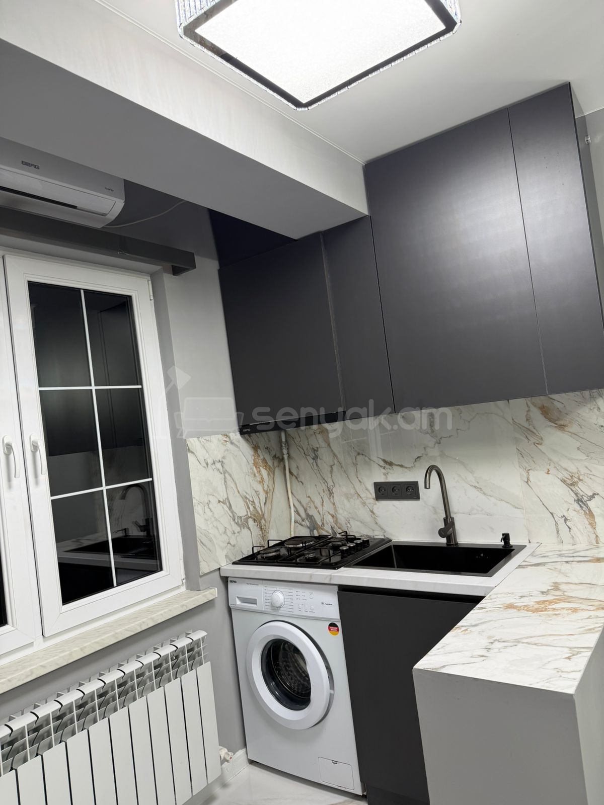 2 Սենյականոց Բնակարան Քարե Շենքում, 40քմ, 5/5 հարկ, Դիզայներական Վերանորոգված, Կահավորված, Արևկող