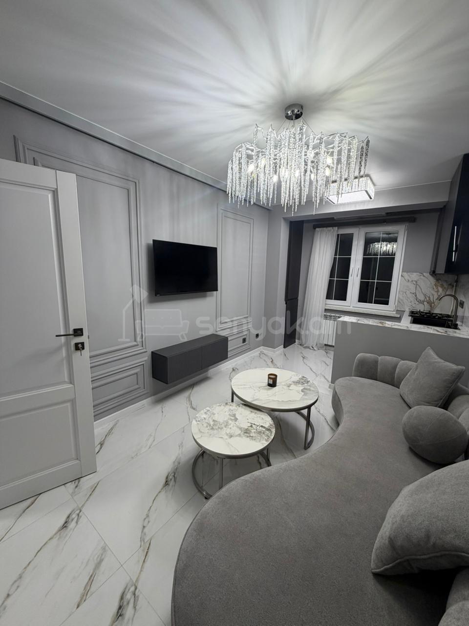 2 Սենյականոց Բնակարան Քարե Շենքում, 40քմ, 5/5 հարկ, Դիզայներական Վերանորոգված, Կահավորված, Արևկող