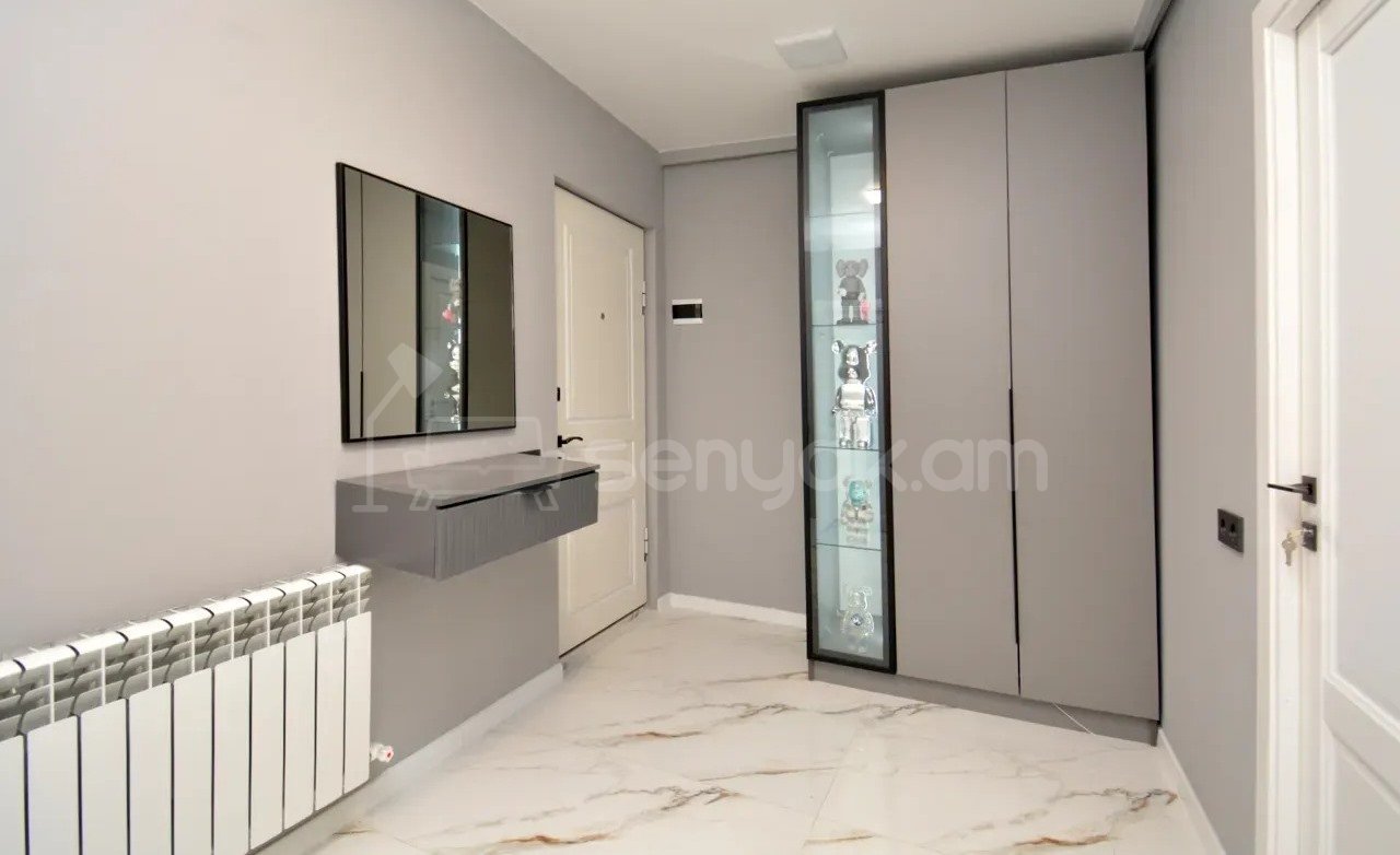 2 Սենյականոց Բնակարան Քարե Շենքում, 40քմ, 5/5 հարկ, Դիզայներական Վերանորոգված, Կահավորված, Արևկող