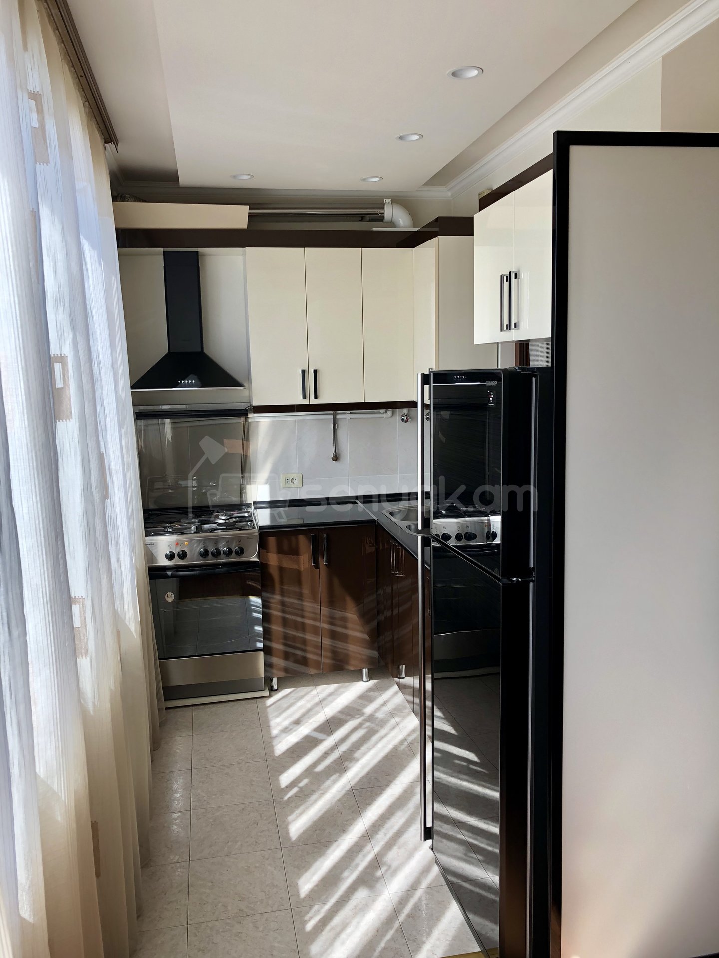 3 Սենյականոց Բնակարան Քարե Շենքում, 70քմ, 6/9 հարկ, Դիզայներական Վերանորոգված, Կահավորված, Արևկող