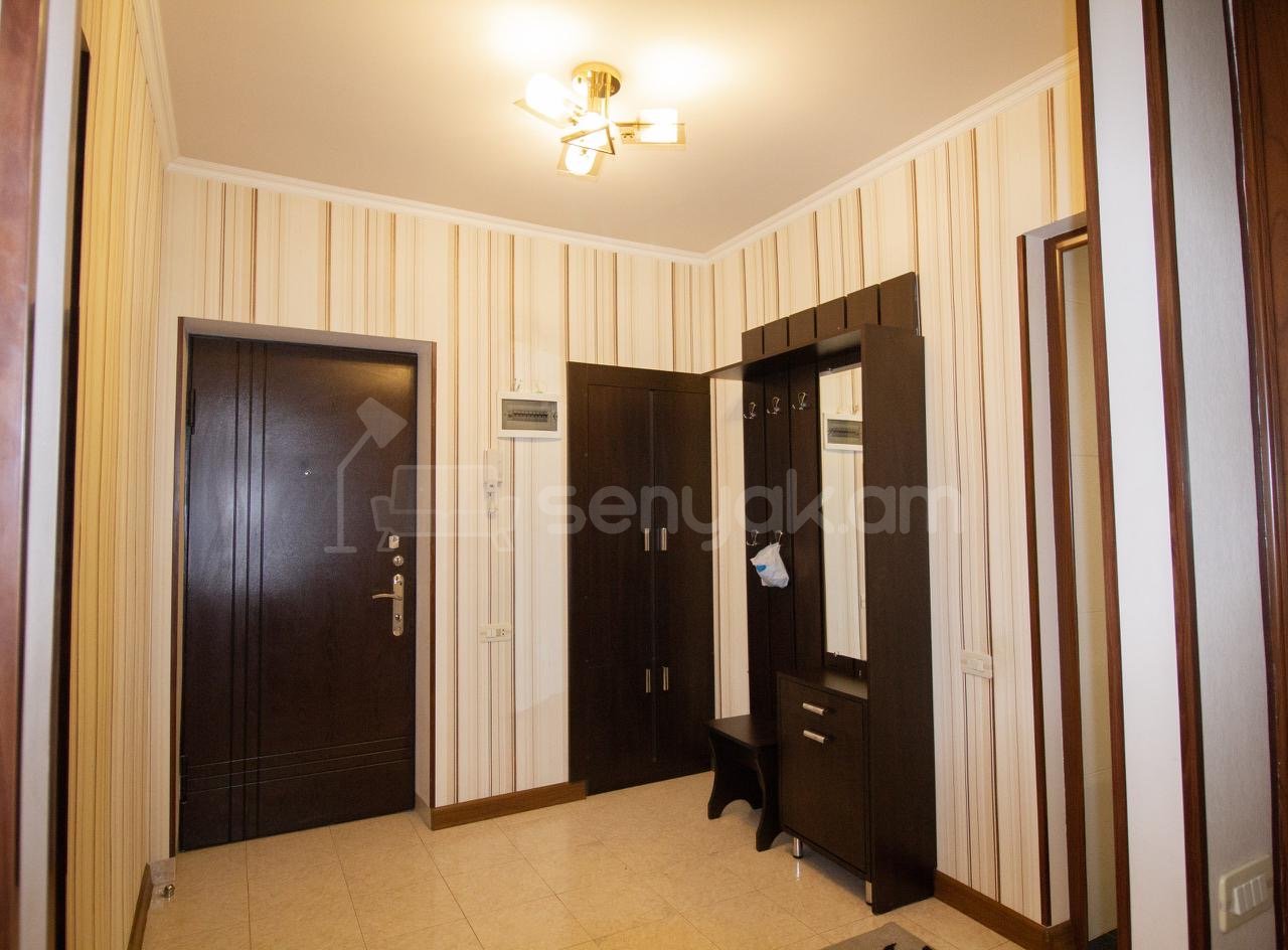 3 Սենյականոց Բնակարան Քարե Շենքում, 70քմ, 6/9 հարկ, Դիզայներական Վերանորոգված, Կահավորված, Արևկող