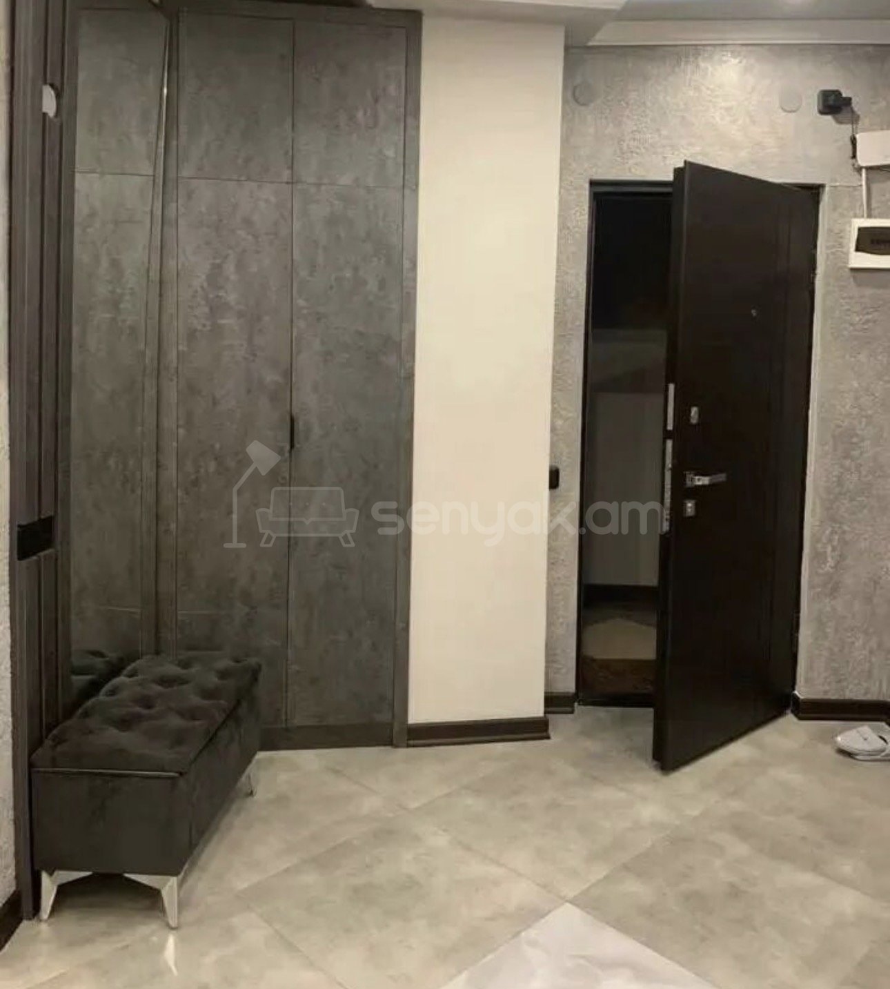 2 Սենյականոց Բնակարան Քարե Շենքում, 54քմ, 5/5 հարկ, Կապիտալ Վերանորոգված