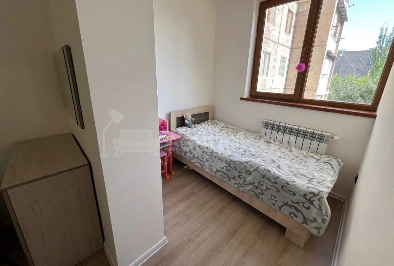 2 Սենյականոց Բնակարան, 42քմ, 5/9 հարկ, Դիզայներական Վերանորոգված