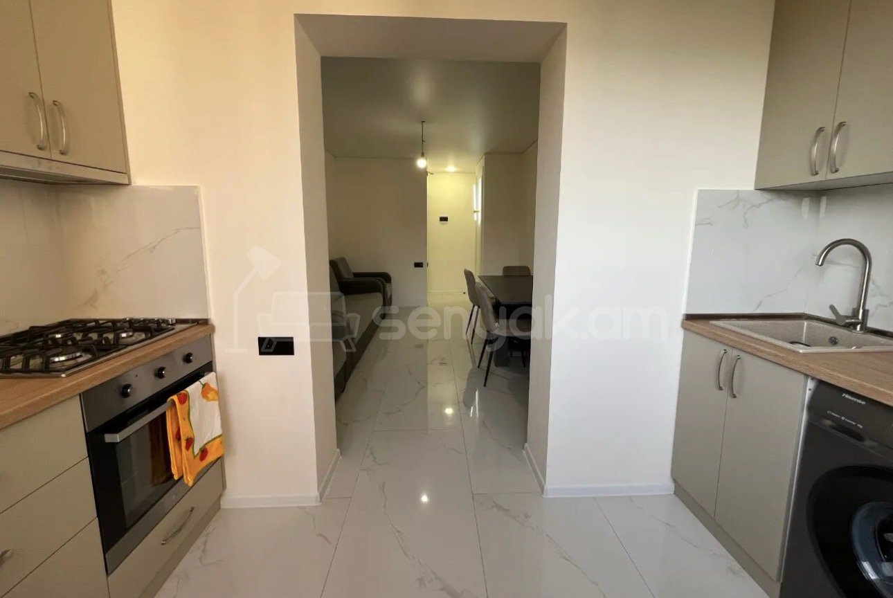 2 Սենյականոց Բնակարան, 42քմ, 5/9 հարկ, Դիզայներական Վերանորոգված