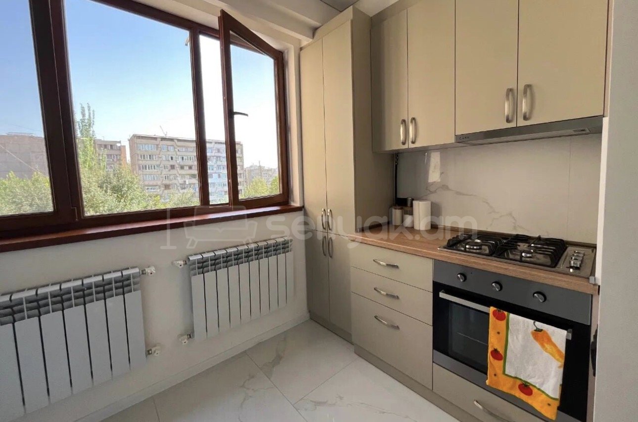 2 Սենյականոց Բնակարան, 42քմ, 5/9 հարկ, Դիզայներական Վերանորոգված